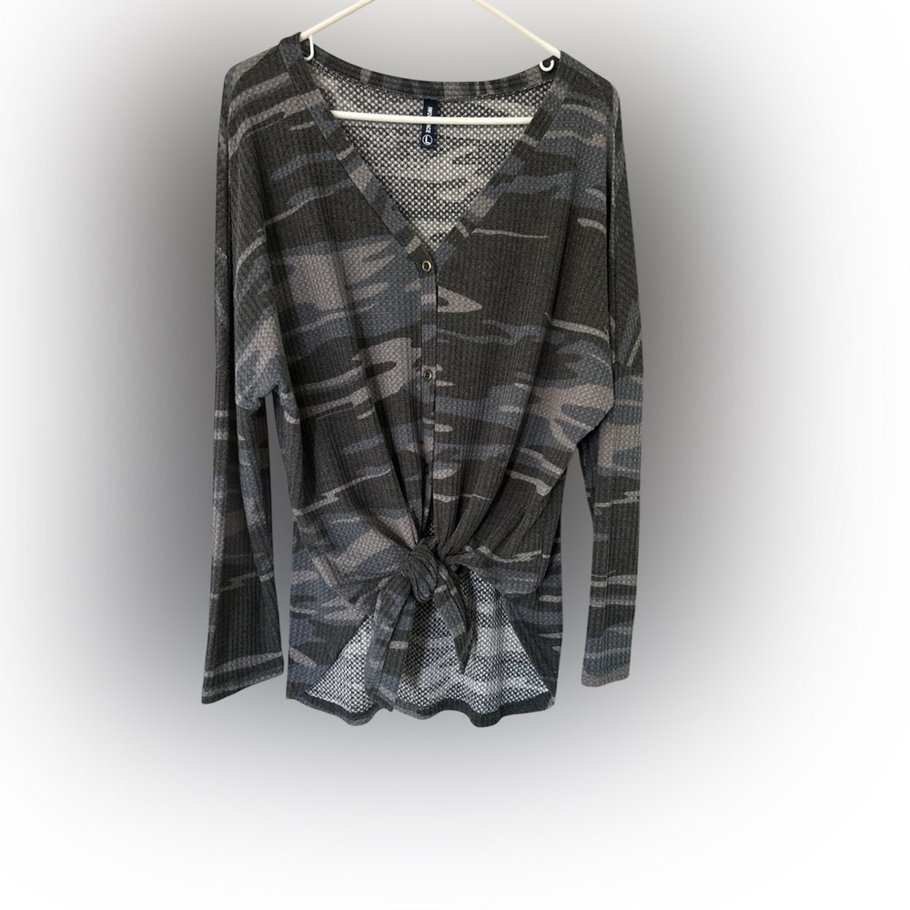 IWOLLENCE Gray Camouflage Button-Up Cardigan - Large - Picture 3 of 6